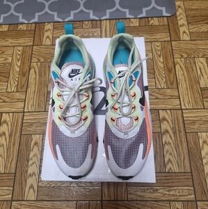 Women's Nike Air Max 270's sz 9.5